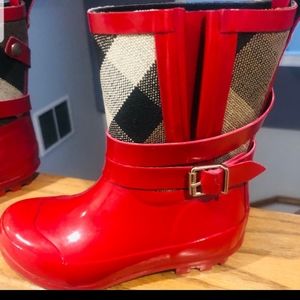 100% authentic Burberry rainboots size.9